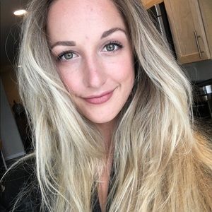 Meet your Posher, Leslie